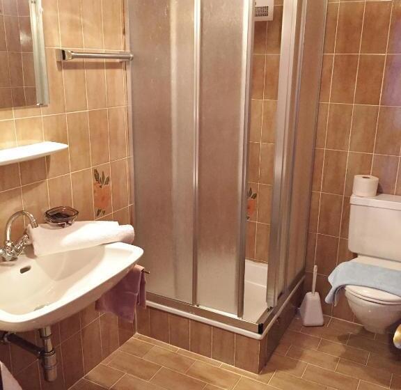 스탠다드 트리플 룸, Nonas B&b