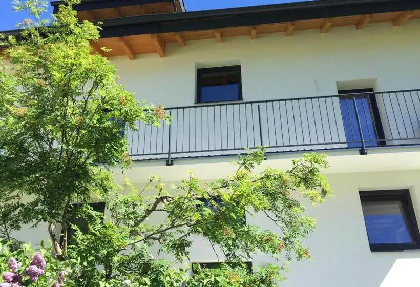 Quarto Estandard Vista Montanha, Nonas B&b