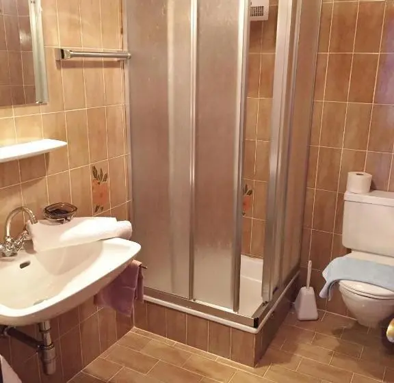 Quarto Estandard Vista Montanha, Nonas B&b