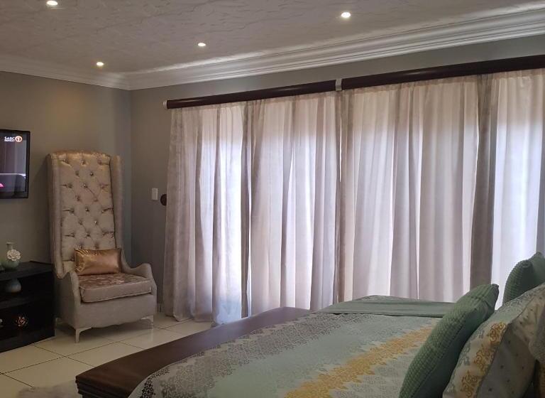 חדר דלוקס עם מיטת קינג, Dinaledi House