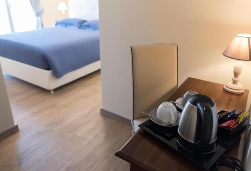 اتاق استاندارد سه نفره, Relais Dei Mandorli