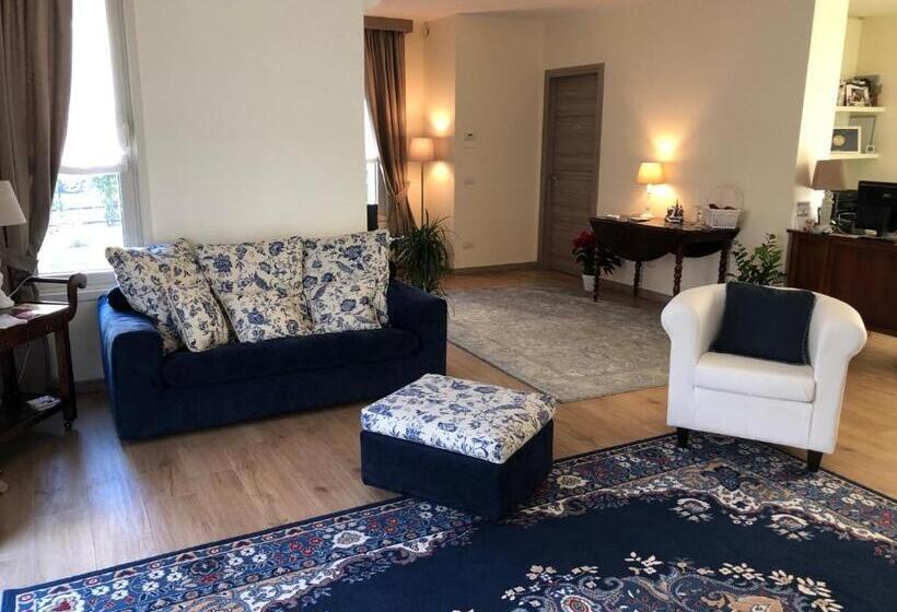 اتاق استاندارد سه نفره, Relais Dei Mandorli