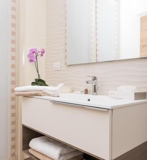 Standard room with outdoor bath, Relais Dei Mandorli