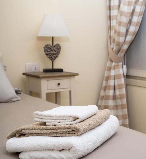 Standard room with outdoor bath, Relais Dei Mandorli