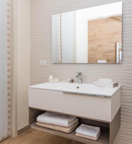 Standard room with outdoor bath, Relais Dei Mandorli