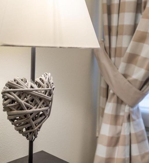 Standard room with outdoor bath, Relais Dei Mandorli