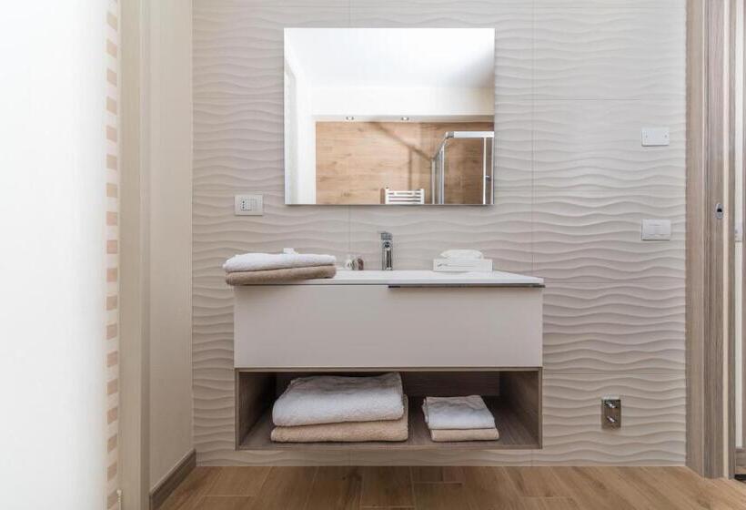 Standard room with outdoor bath, Relais Dei Mandorli