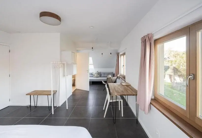 Villa 1 Makuuhuone Puutarhanäkymä, Espaces D Or