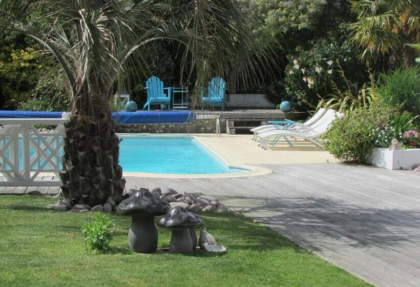 سوییت لوکس, L Agapanthe