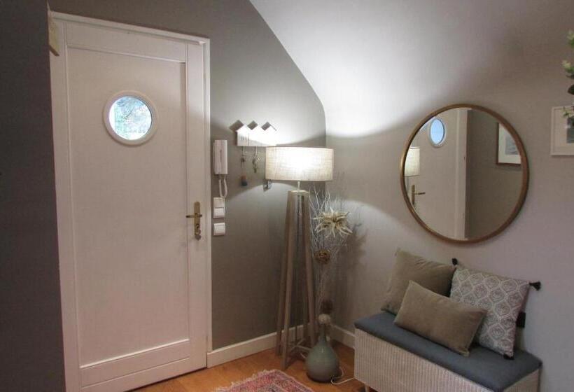 سوییت لوکس, L Agapanthe