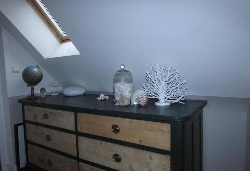 اتاق خانوادگی, L Agapanthe