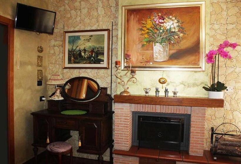 غرفة قياسية مطلّة علي الحديقة, La Mammola Bed&breakfast