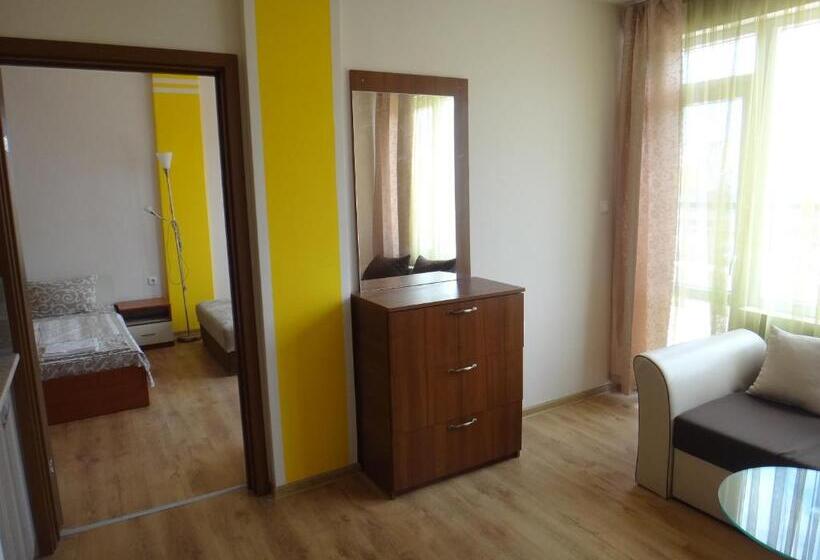 شقة غرفة واحدة, Family Hotel Solar Central