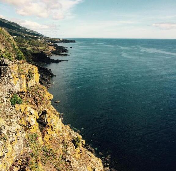 بانگلوی استاندارد, Intact Farm Resort