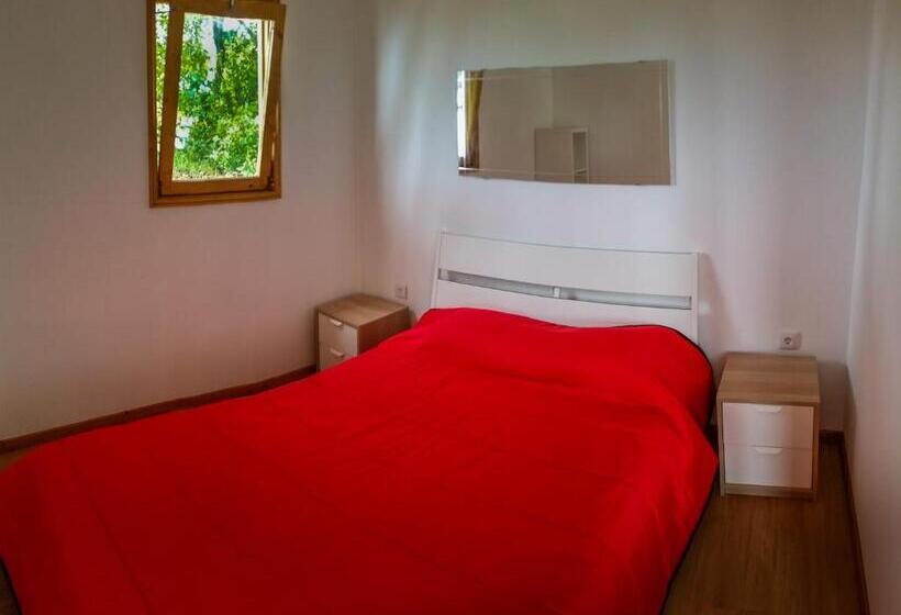 بانگلوی استاندارد, Intact Farm Resort