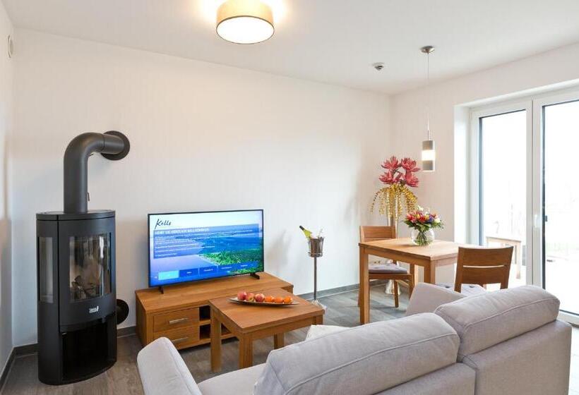 1 Bedroom Apartment Lake View, Kells Appartements