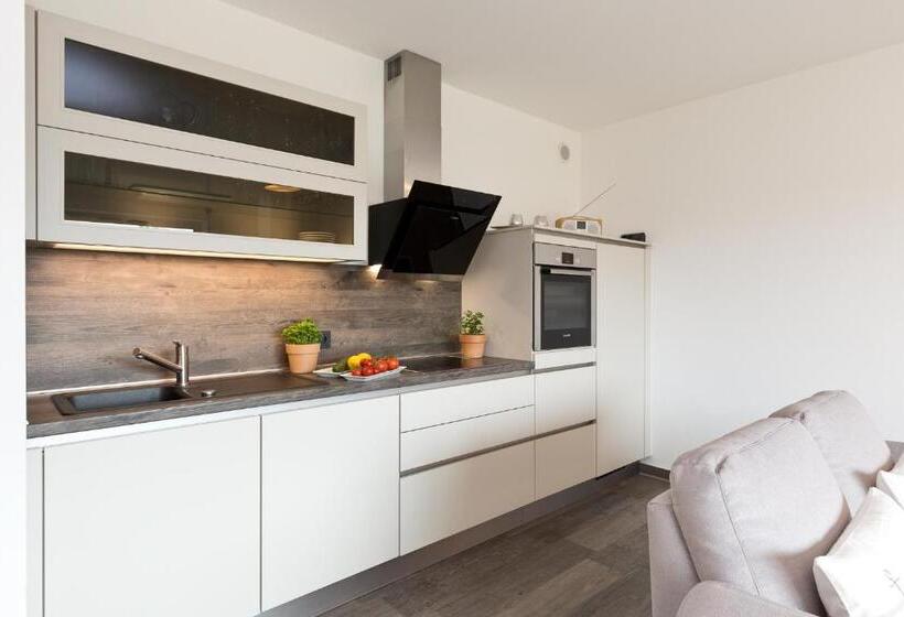 2 Bedrooms Apartment Lake View, Kells Appartements