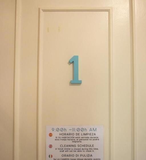 غرفة قياسية مع حمام خارجي, Apart And Benef