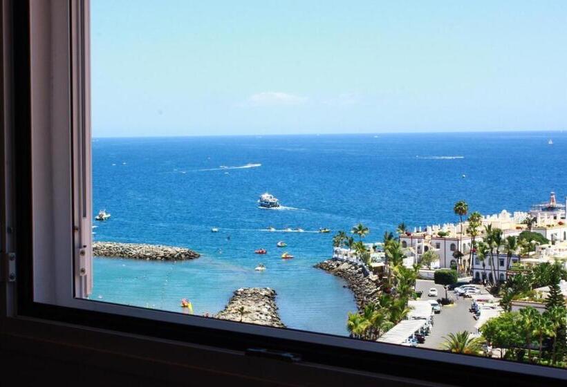اتاق لوکس با چشم‌انداز دریا, Bella Vista Sun Club
