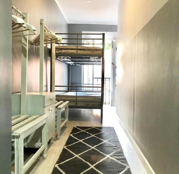 اتاق لوکس چهار تخته, Now Bastidor Jovial