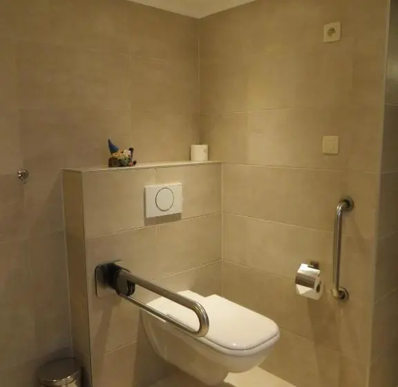 身障者適用キングサイズベッドルーム, B&b  T Hannonshof