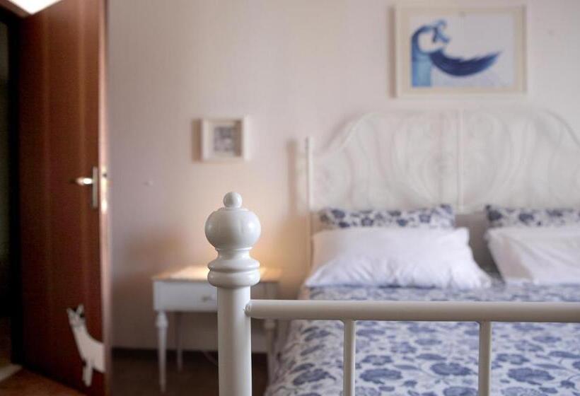 اتاق استاندارد, Goga&romeo