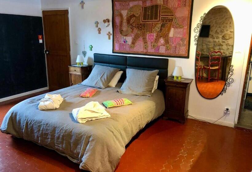 패밀리 룸, Les Volets Bleus Provence