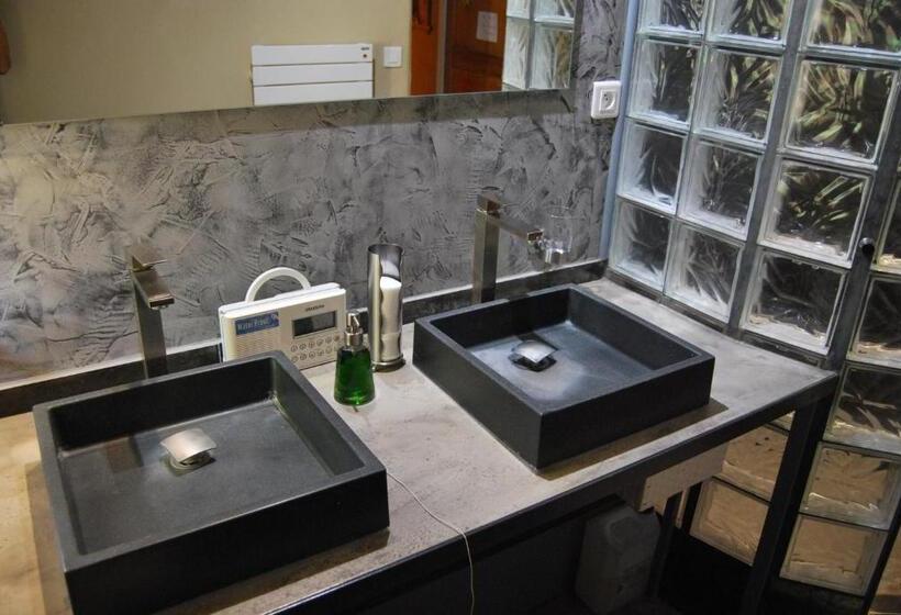 4인용 스탠다드 룸, Les Volets Bleus Provence