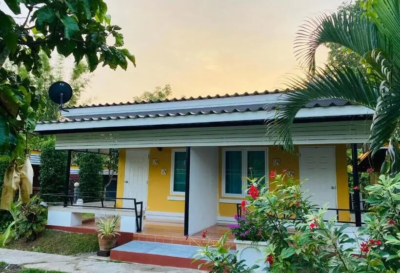 ガーデンビュースタンダードルーム, Panutsaya Homestay