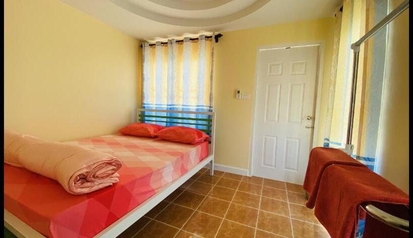 ガーデンビュースタンダードルーム, Panutsaya Homestay