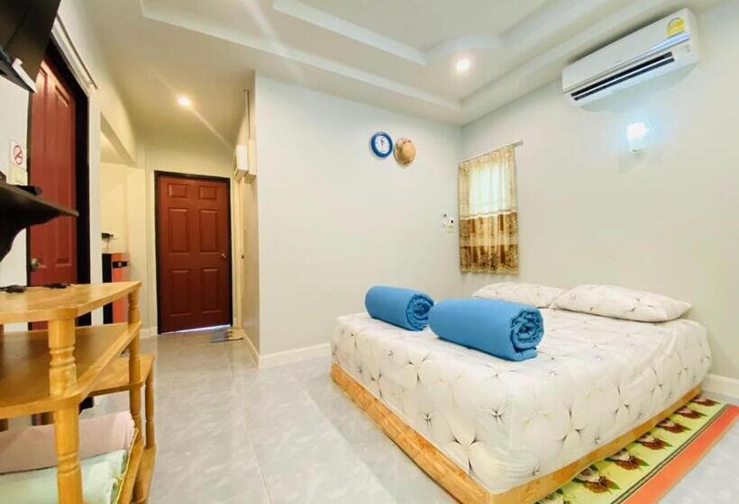 Family bungalow with view, Panutsaya Homestay