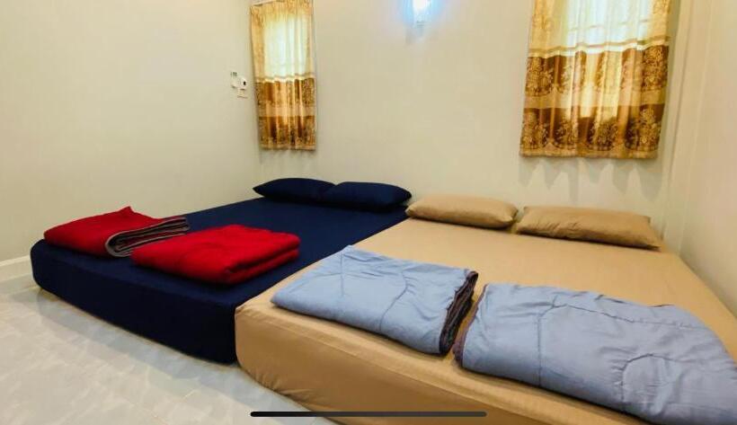 Family bungalow with view, Panutsaya Homestay