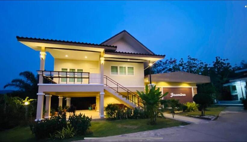 Superior bungalow with view, Panutsaya Homestay