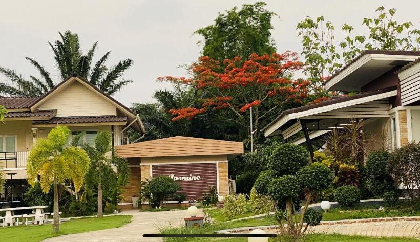 Superior bungalow with view, Panutsaya Homestay