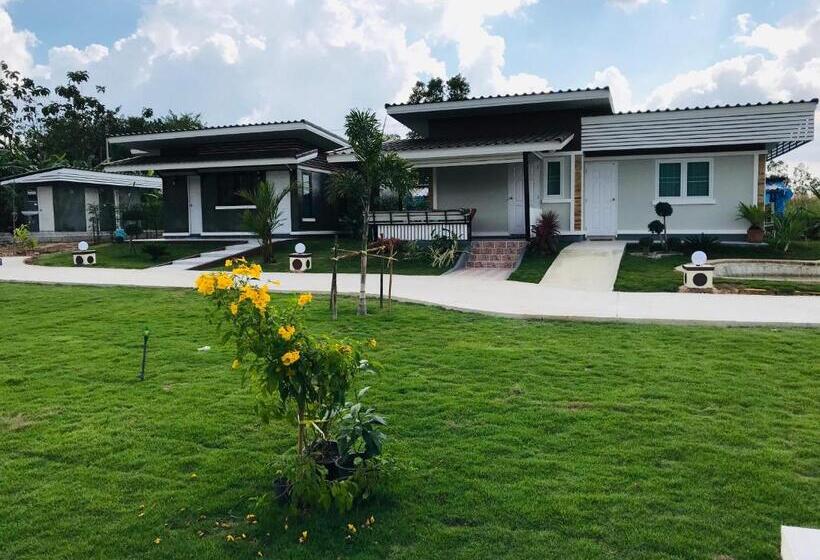 Deluxe Room Mountain View, Panutsaya Homestay