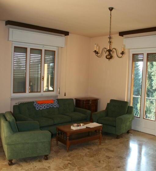 Egyágyas Standard Szoba Megosztott Fürdővel, Stop And Go