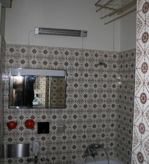 Egyágyas Standard Szoba Megosztott Fürdővel, Stop And Go