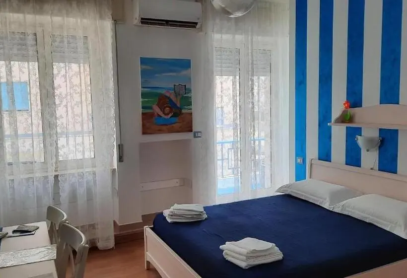 スタンダードルーム, B&b Una Rotonda Sul Mare