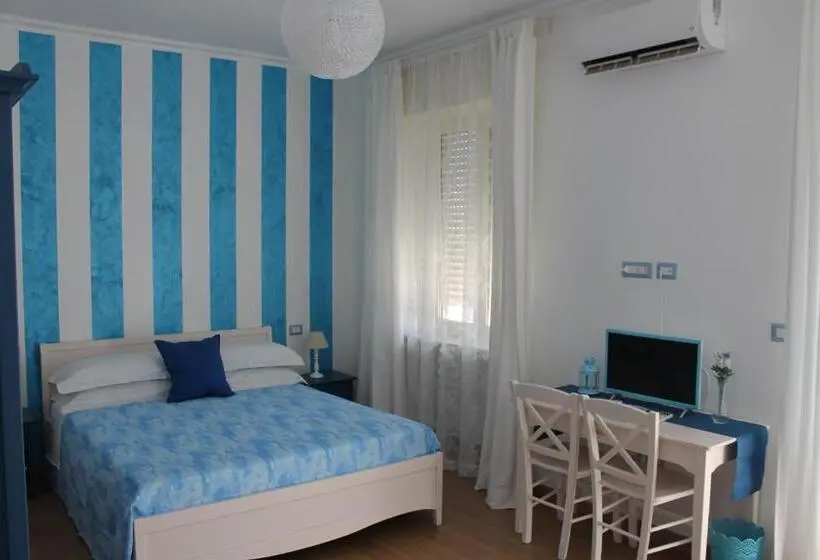 オーシャンビューのデラックストリプルルーム, B&b Una Rotonda Sul Mare