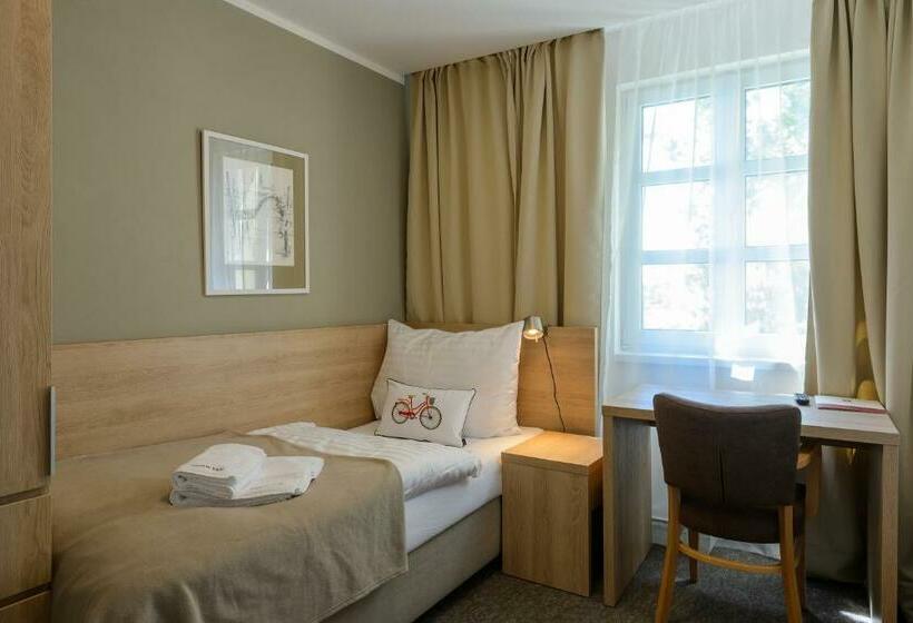 标准单人间, Pension Kral