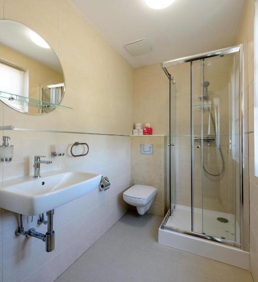 标准间, Pension Kral