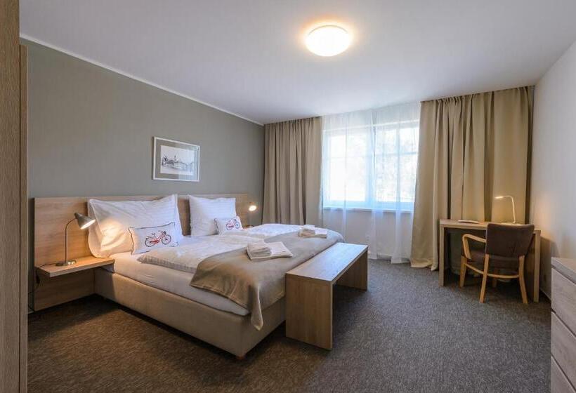 家庭套房, Pension Kral