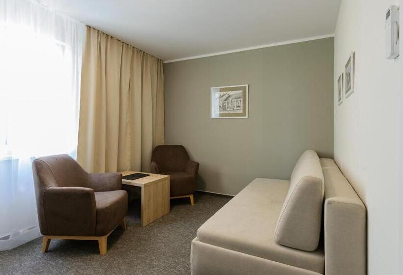 家庭套房, Pension Kral