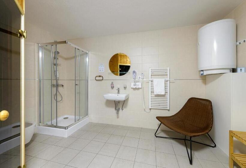 套房, Pension Kral