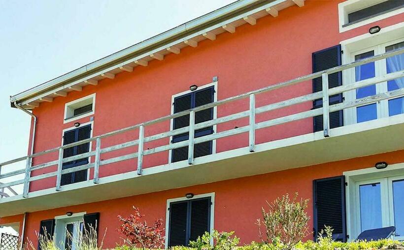 إستوديو سوبيريور, Agriturismo Orto Dei Rolli