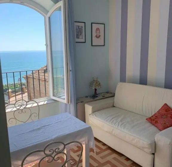 キングサイズベッドのスタンダードルーム, La Casa Di Torre Di Palme