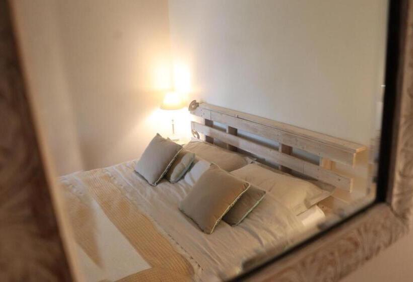 Номер Стандарт, La Cle D Escamps