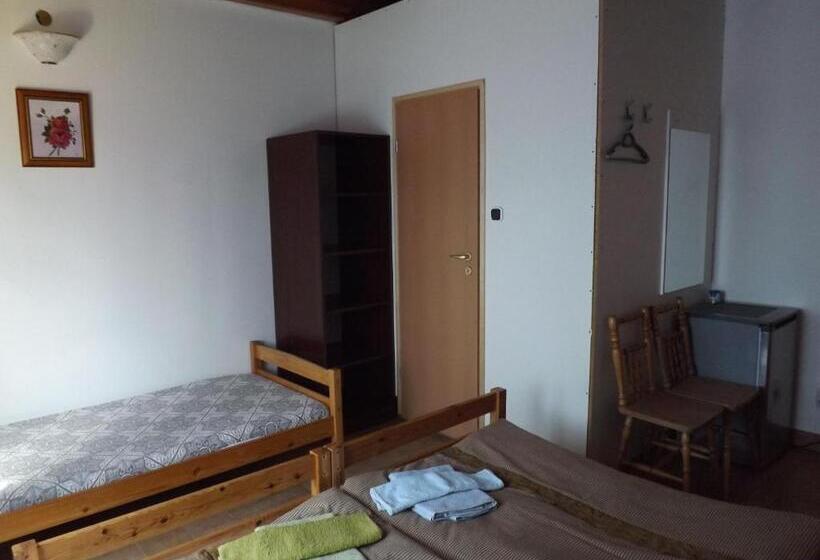 スタンダードルーム, Napos Vendégház