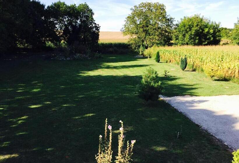 ガーデンビュースタンダードルーム, St Pasha