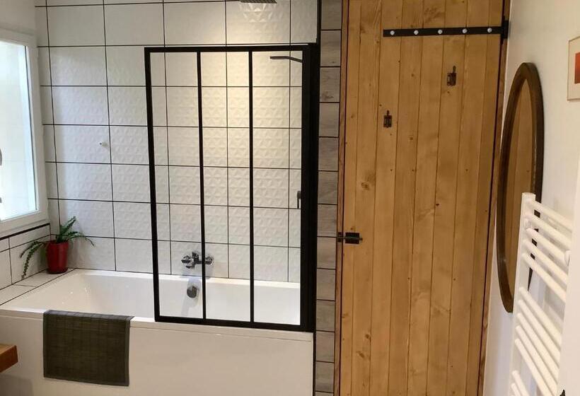 ガーデンビュースタンダードルーム, St Pasha